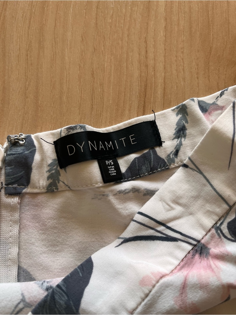 Dynamite Cream Floral V-Neck Blouse with Pink & Gray Print